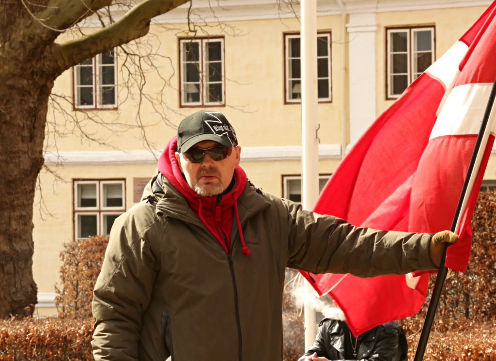I april i år deltog Jesper Krogh Sørensen i Danmarks Nationale Fronts demonstration i Viborg mod Ruslands invasion af Ukraine. Foto: Redox
