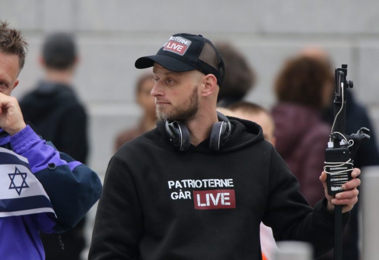 Philip Bagge ved pro-israelsk demonstration i København, efteråret 2025. Foto: Redox