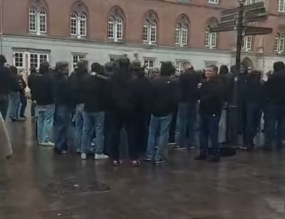 Gruppen af FC Midtjylland-fans, hvorfra naziråbene kom.