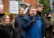 Her ses Rasmus Paludan ved en tidligere lejlighed.