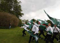 Længe før NMR fik en dansk aflægger, var organisationen i Danmark. I 2007 deltog de nemlig i Hess-,marchen i Kolding. Foto: Redox.